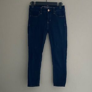 American Eagle dark wash stretchy Capris